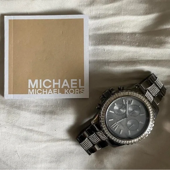 Michael Kors | Accessories | Original Michael Kors Everest  display picture 1